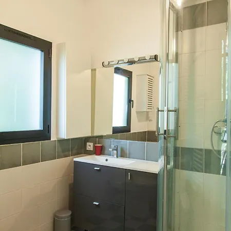 Maison Blanche Сasa de vacaciones Nimes